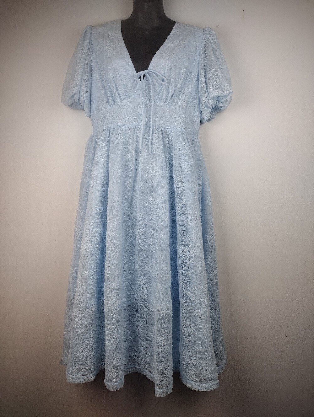 Light Blue Lace Puff-Sleeve Maxi Dress